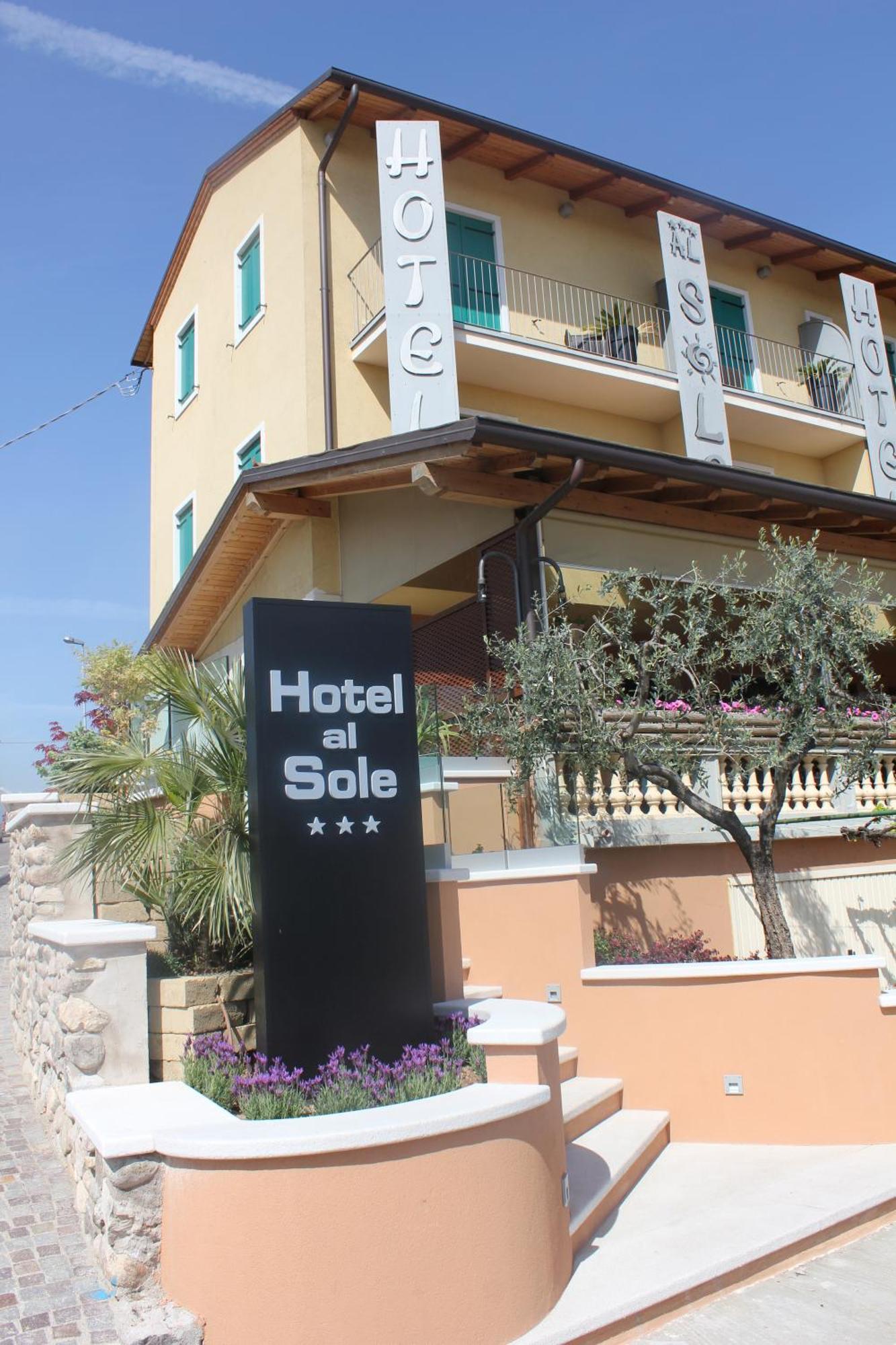 Hotel Al Sole - Enjoy Holiday Кавайон-Веронезе Екстер'єр фото